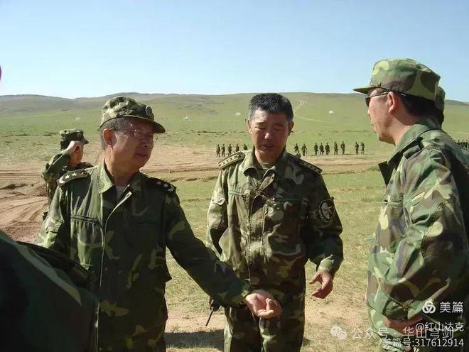 最新突發(fā)軍事動(dòng)態(tài)下的自然美景探索之旅